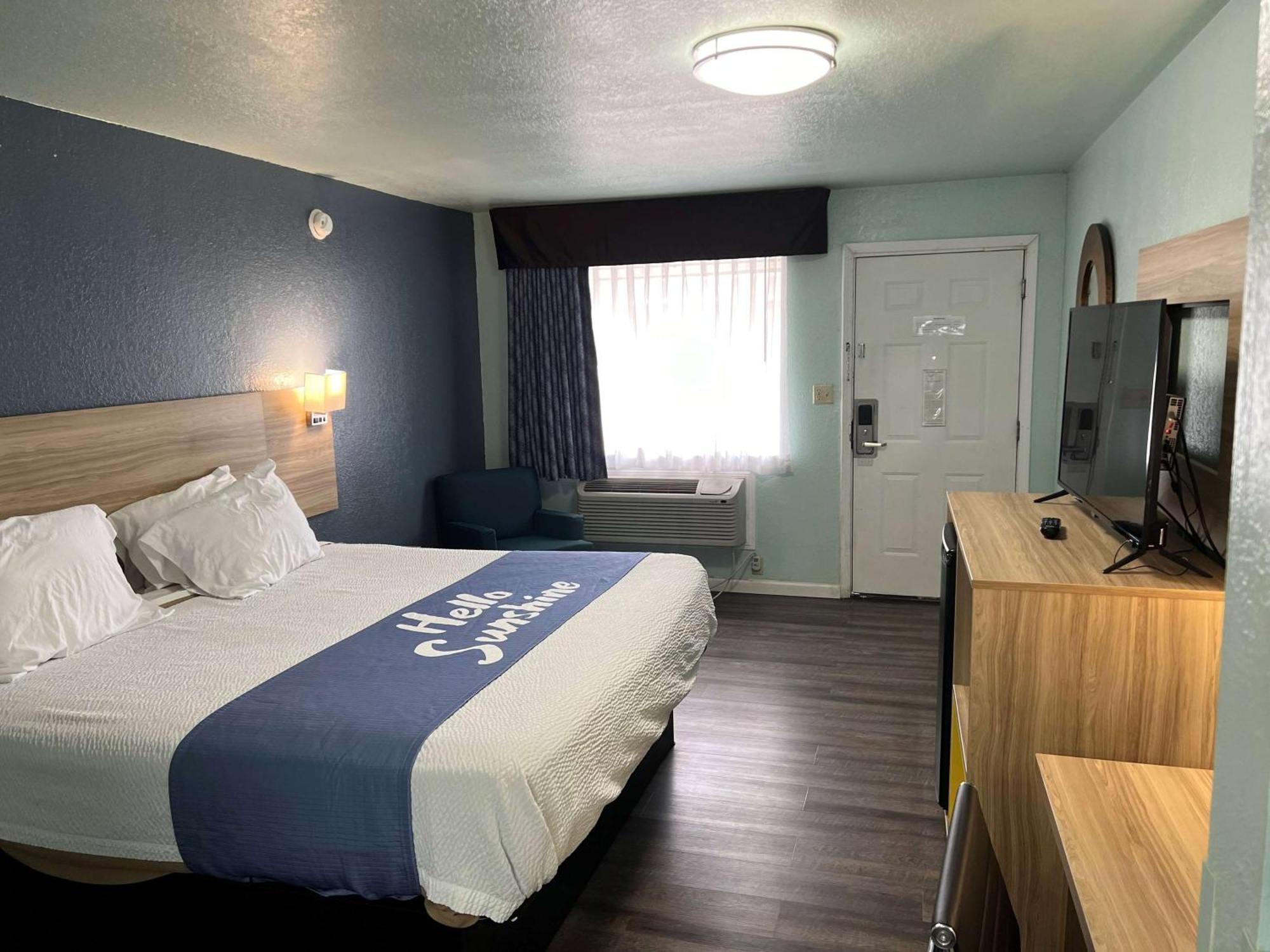 Days Inn By Wyndham Pratt Buitenkant foto